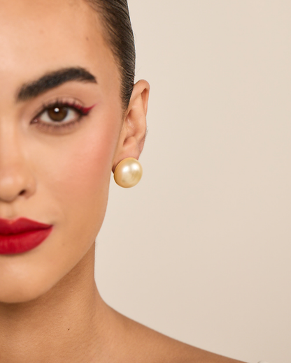 20mm Pearl Studs - Golden