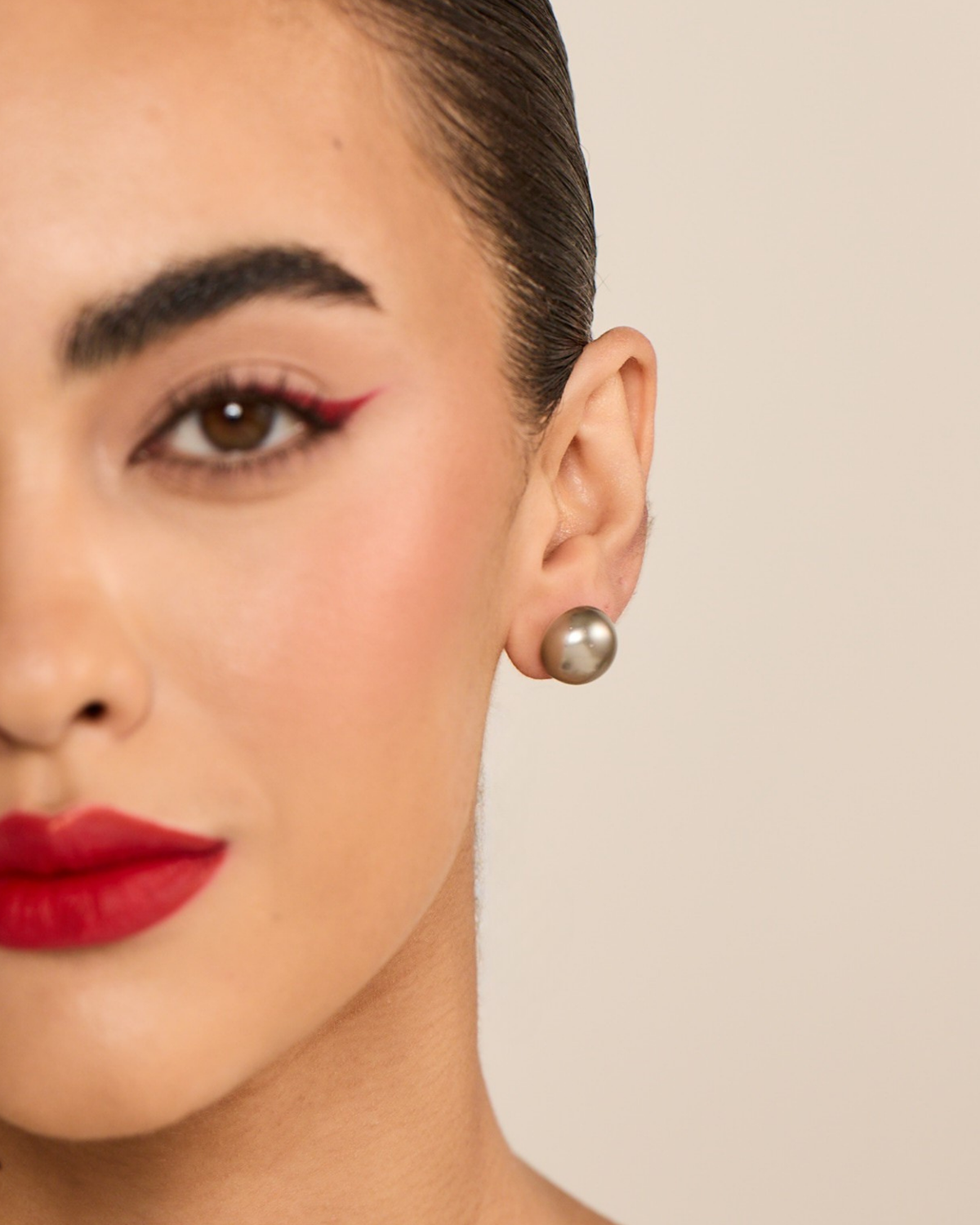14mm Pearl Studs - Silver