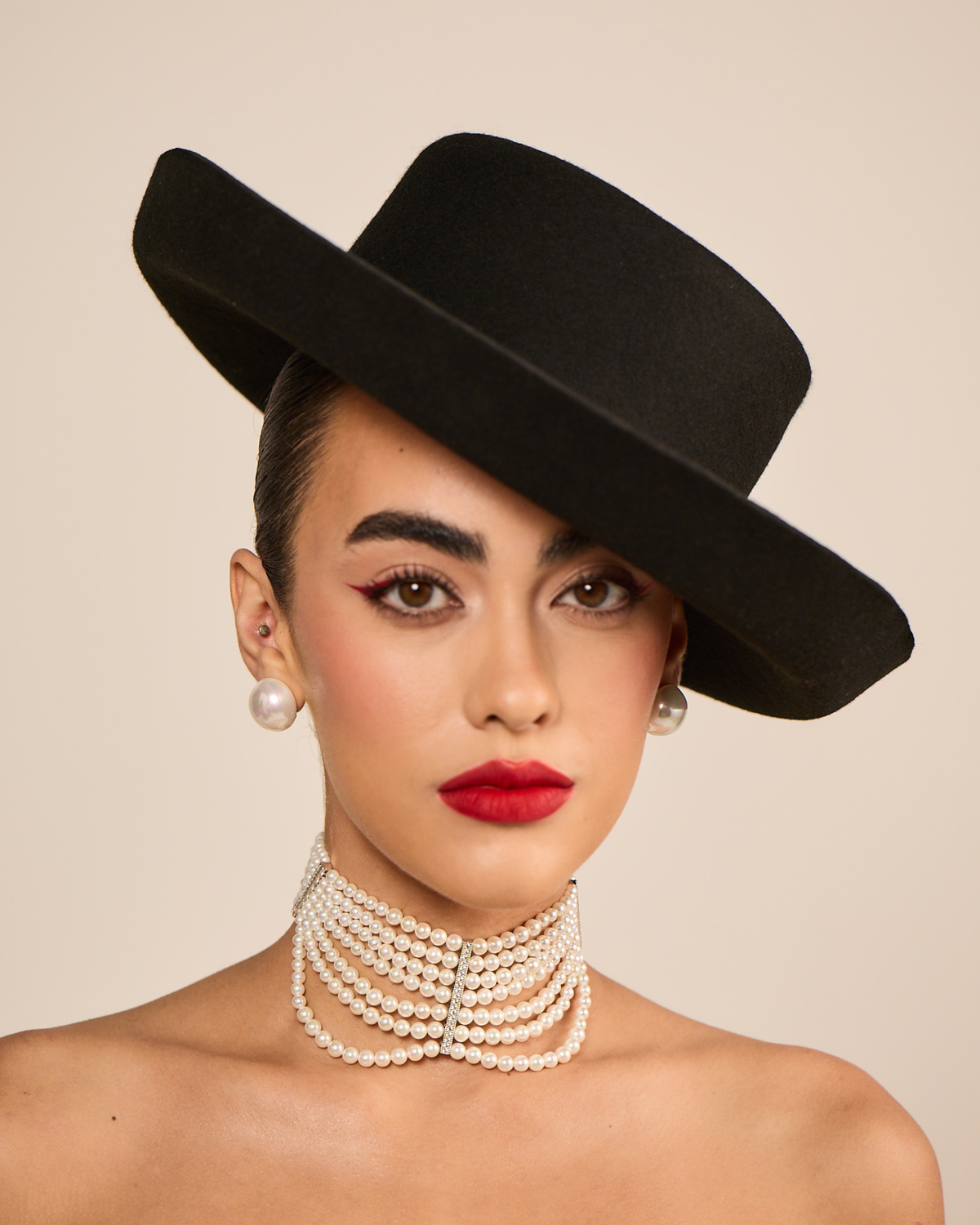 Duchess Pearl Choker