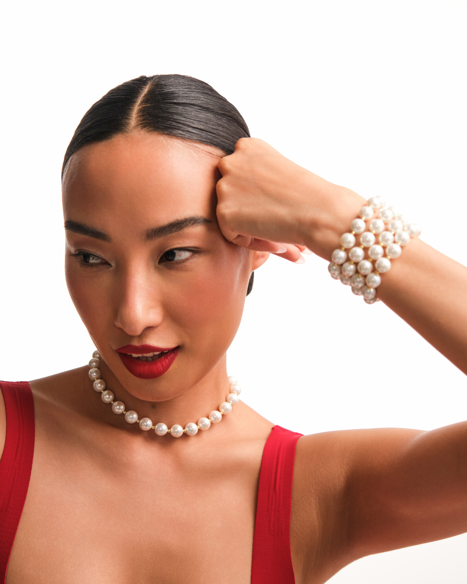 Classic Bandel Pearl Necklace