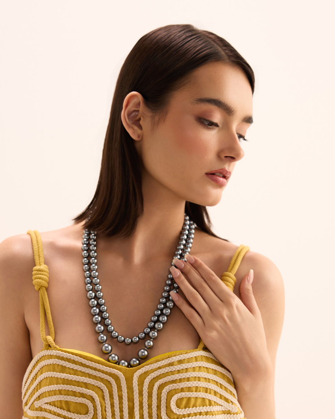 Dark Silver Pearl Necklace with Bandel