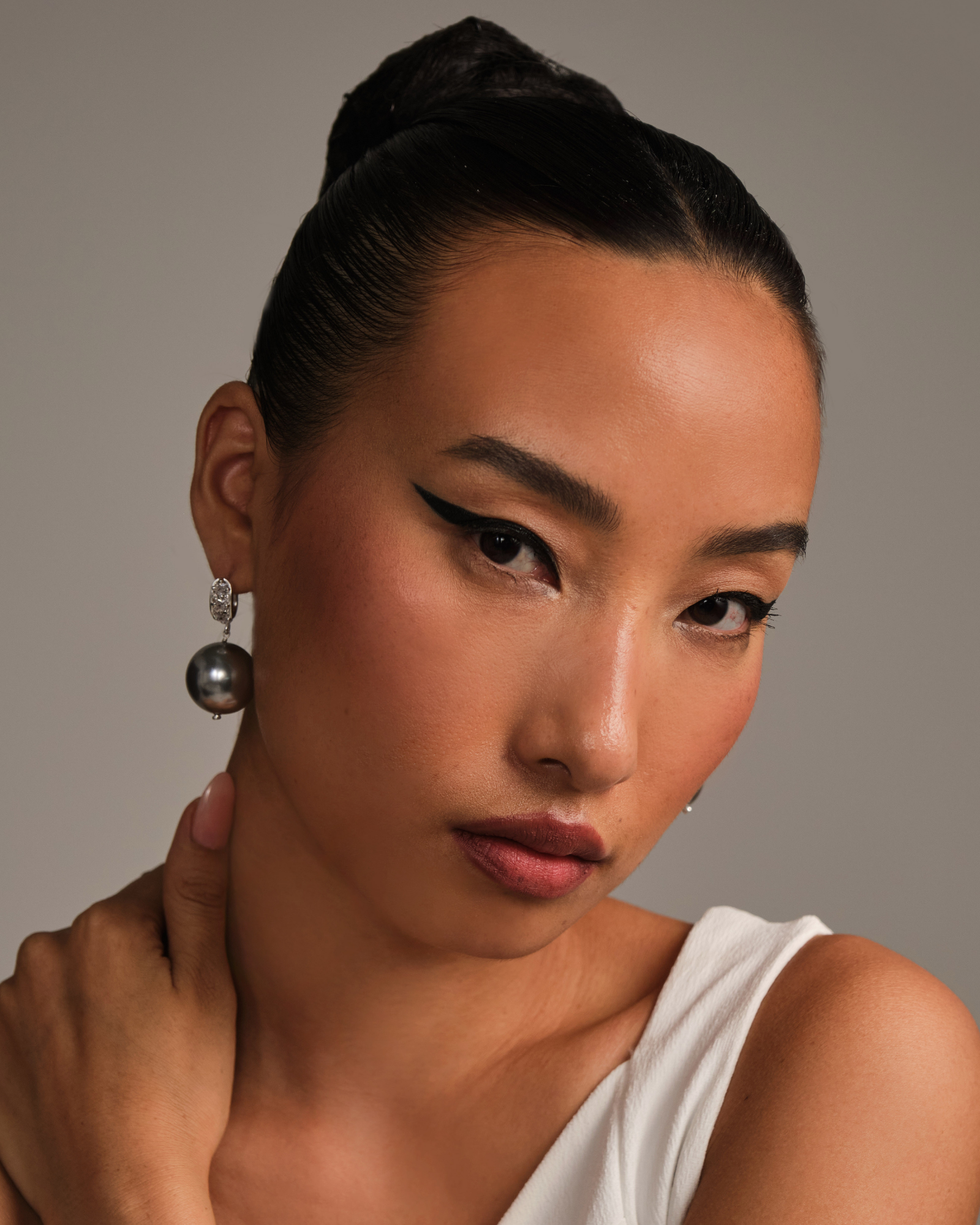 Glam Hoops - Silver (Silver Pearl)