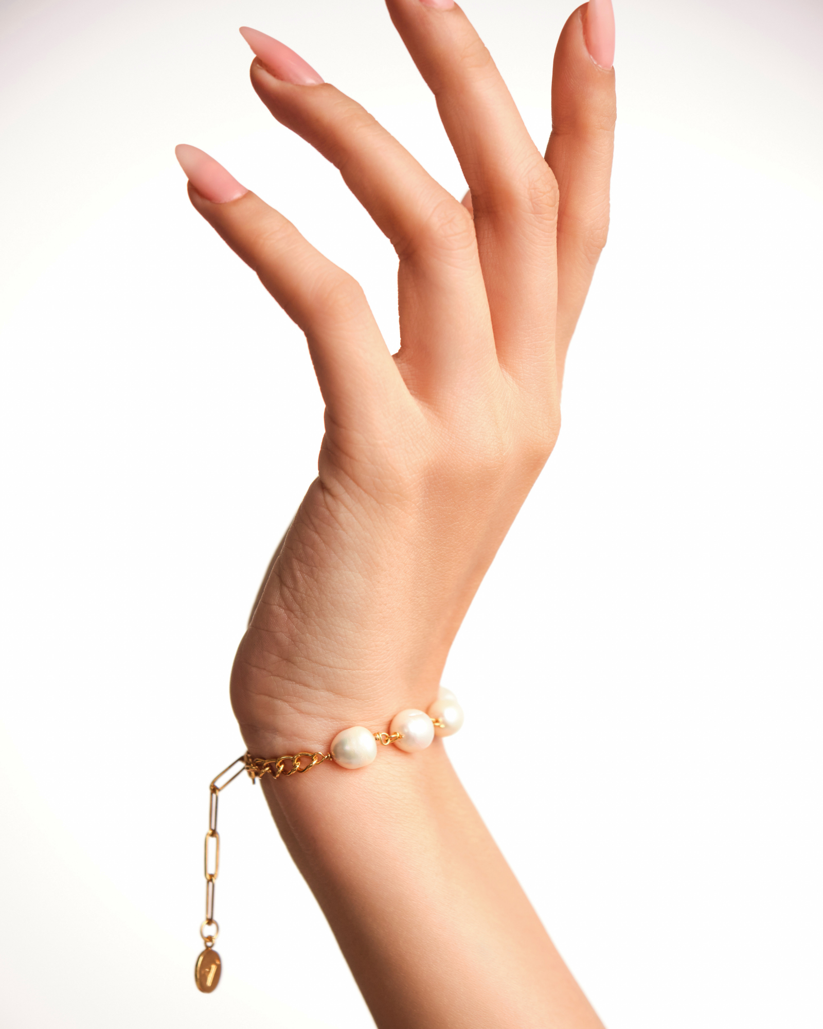 Linked Pearl Bracelet