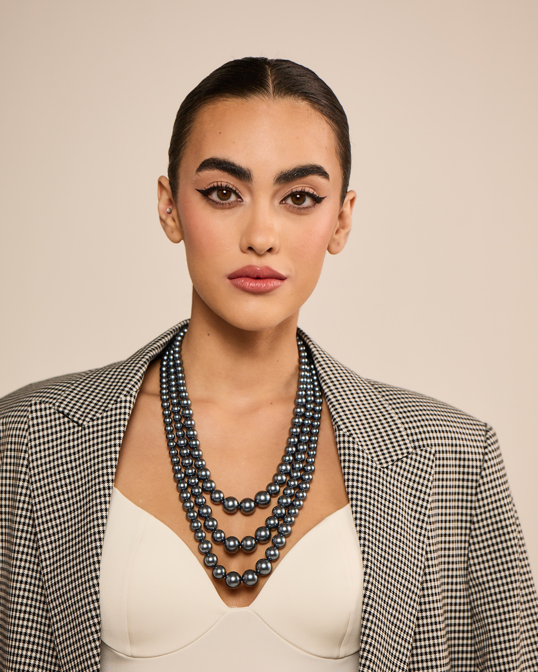 Triple Graded Pearls - Dark Silver