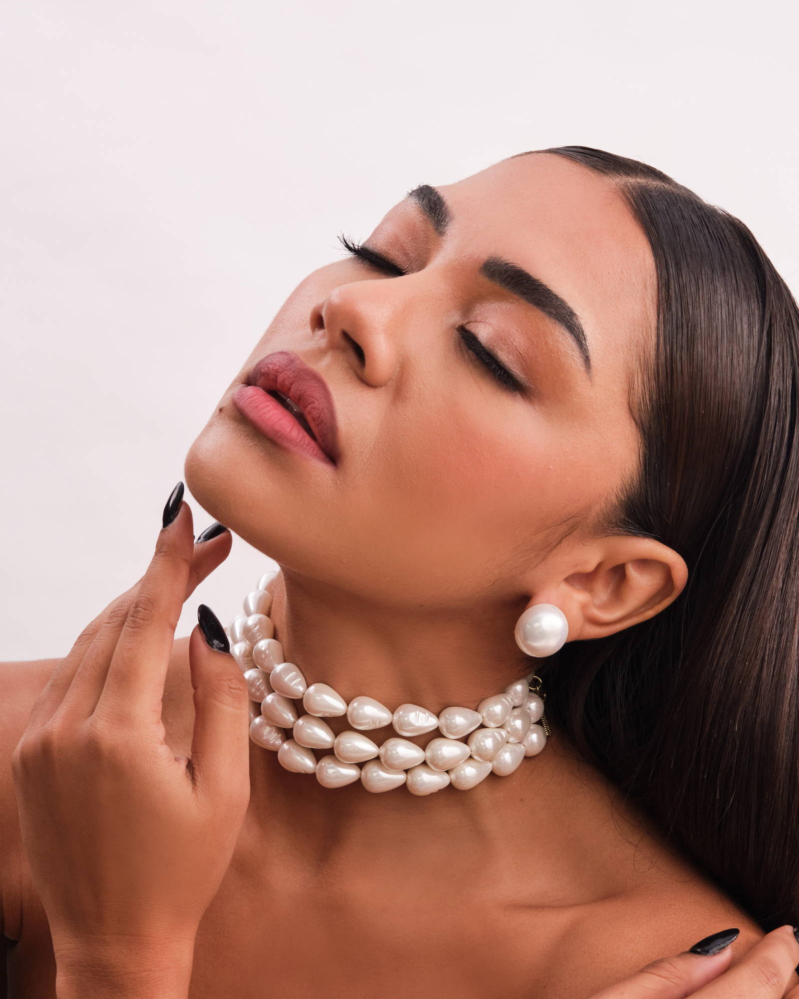 White Drops Choker Set (Combo)