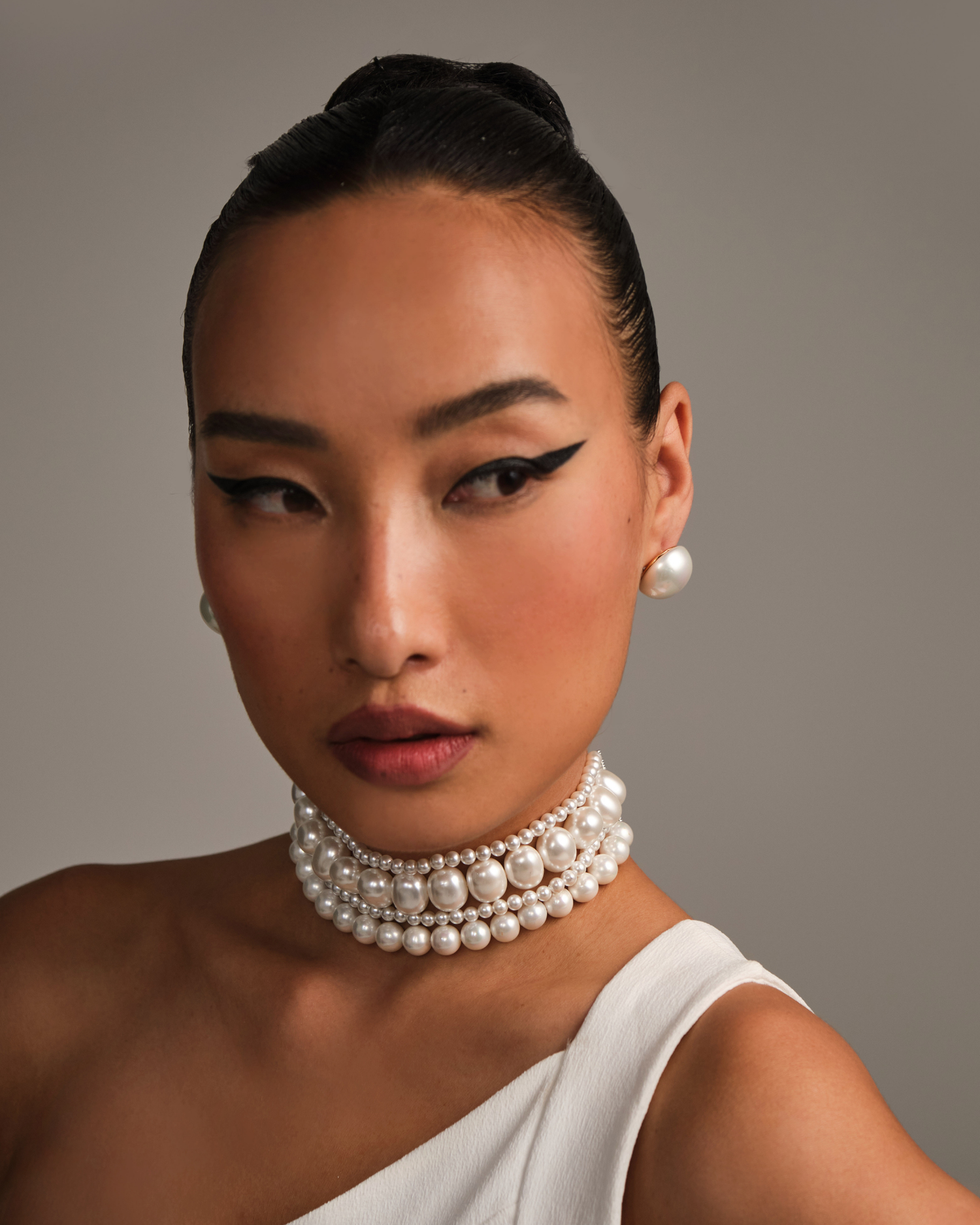 Oval &amp; Round Pearl Choker