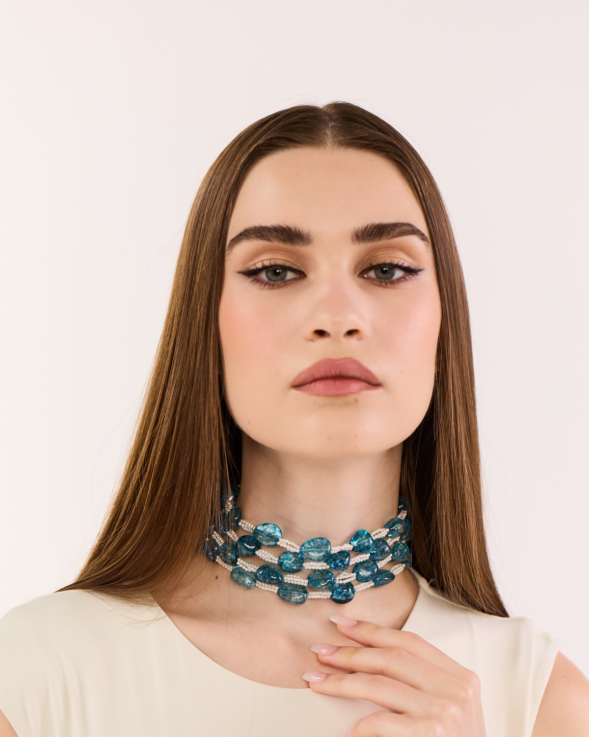 Blue Bunched Tumbles Choker (4 Lines)
