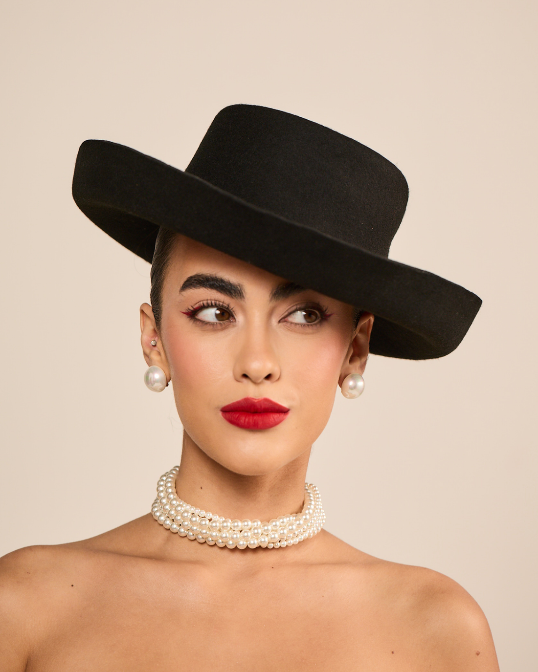 MINI Statement Pearl Choker