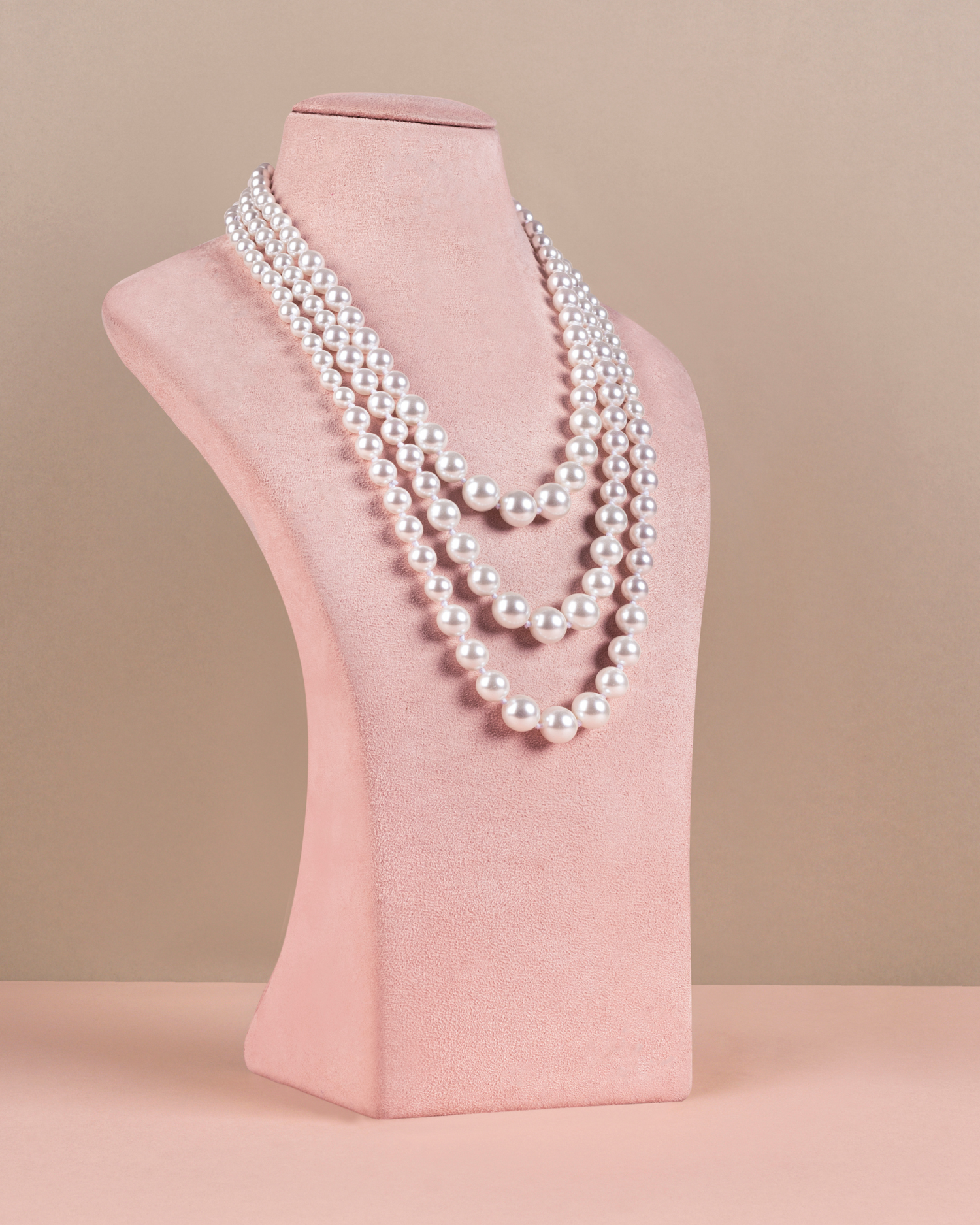 Knotted White Pearl Graded Necklace