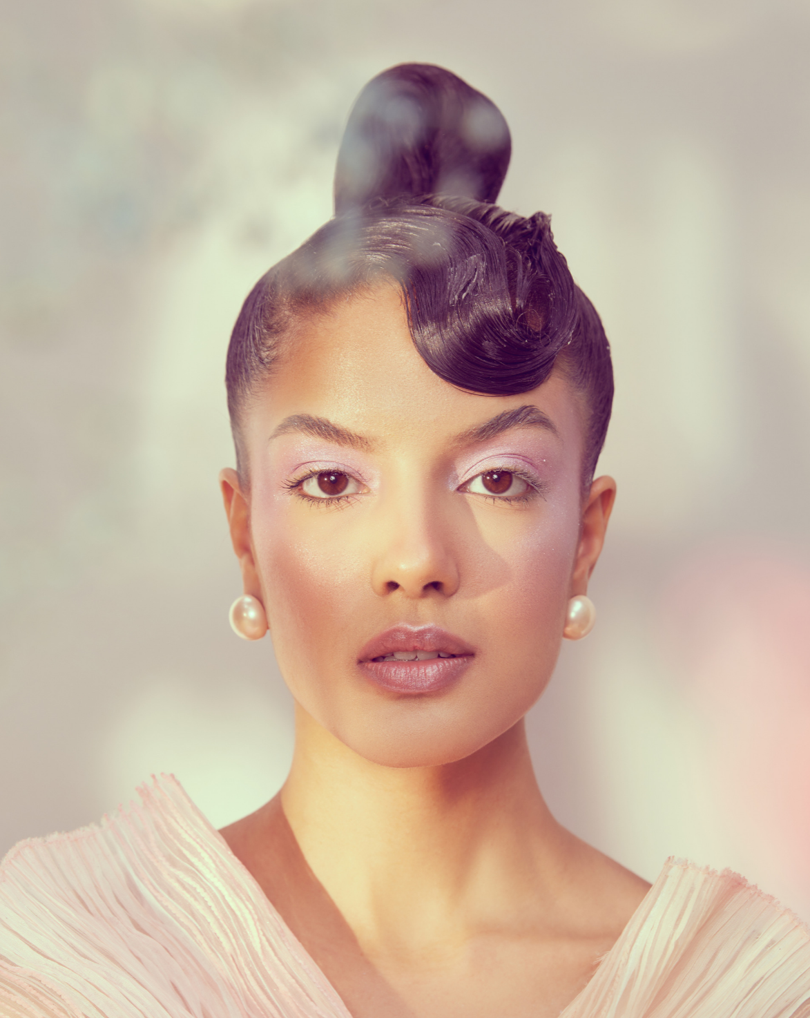 20mm Pearl Studs - Peach